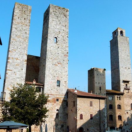 Il Borgo Antico Apartment Сан Джиминяно Екстериор снимка