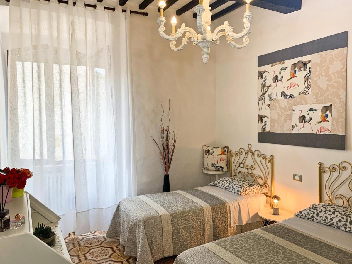 Il Borgo Antico Apartment Сан Джиминяно Екстериор снимка