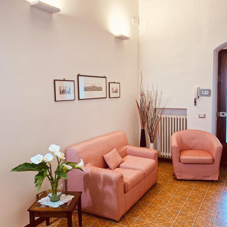 Il Borgo Antico Apartment Сан Джиминяно Екстериор снимка