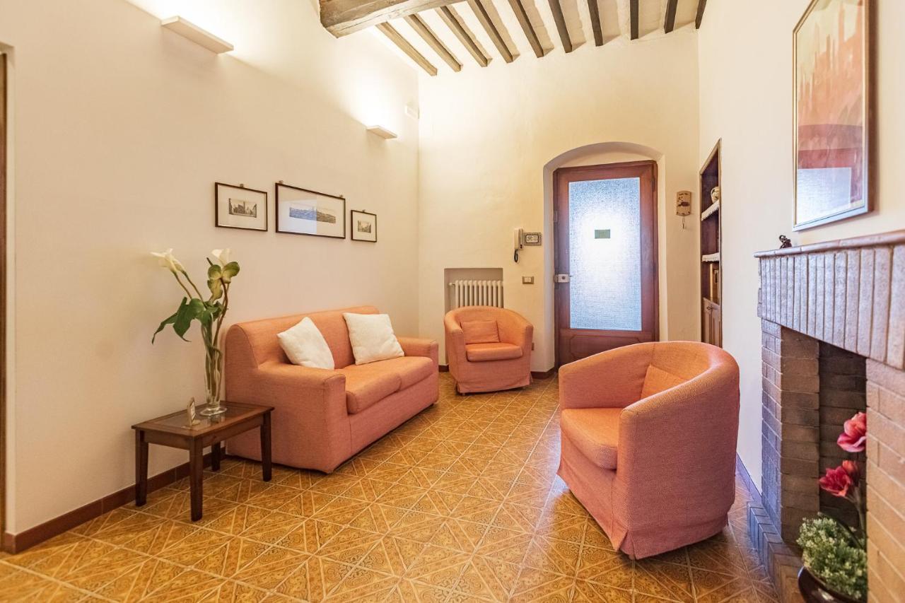 Il Borgo Antico Apartment Сан Джиминяно Екстериор снимка