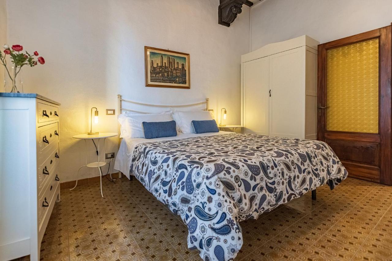 Il Borgo Antico Apartment Сан Джиминяно Екстериор снимка