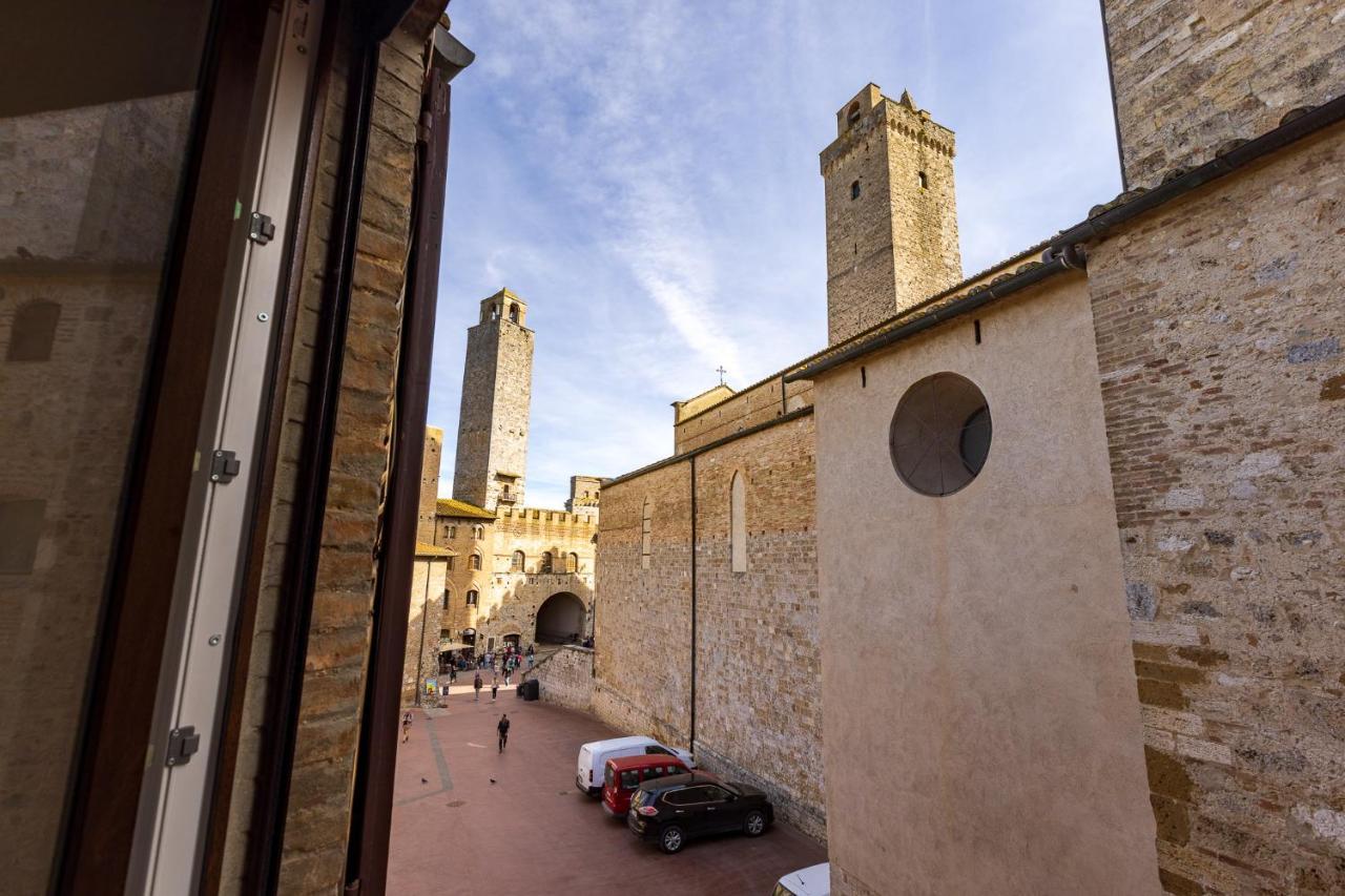 Il Borgo Antico Apartment Сан Джиминяно Екстериор снимка