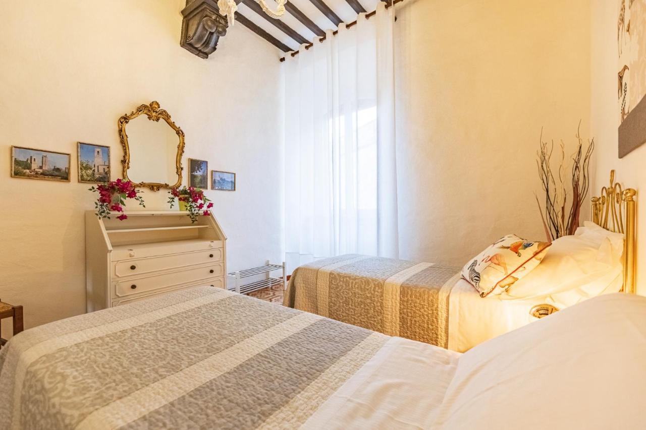 Il Borgo Antico Apartment Сан Джиминяно Екстериор снимка