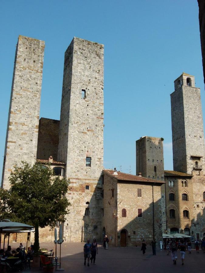 Il Borgo Antico Apartment Сан Джиминяно Екстериор снимка